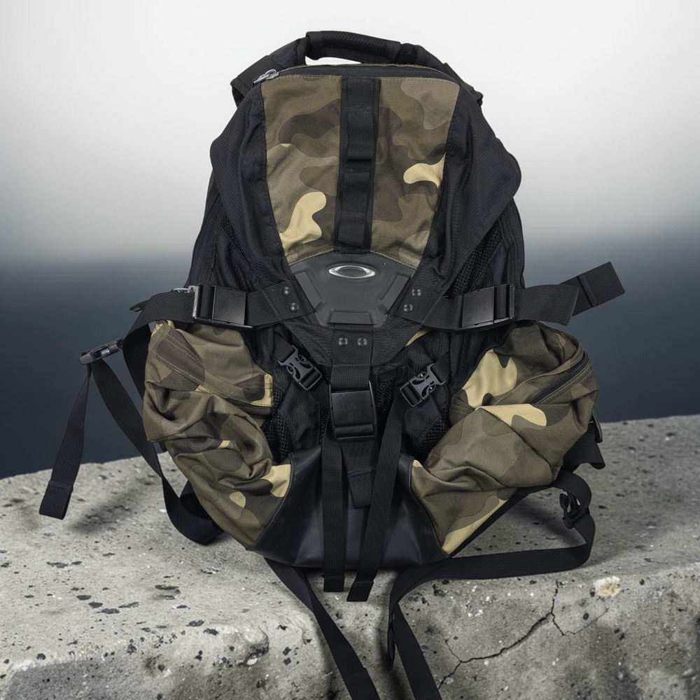 Oakley Kitchen Sink Tactical Backpack Camo Black Heavy Duty Utility Bag 2688